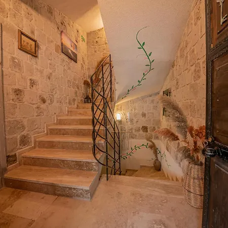 Cappalace Stone House Villa *