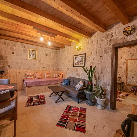 Villa Cappalace Stone House *