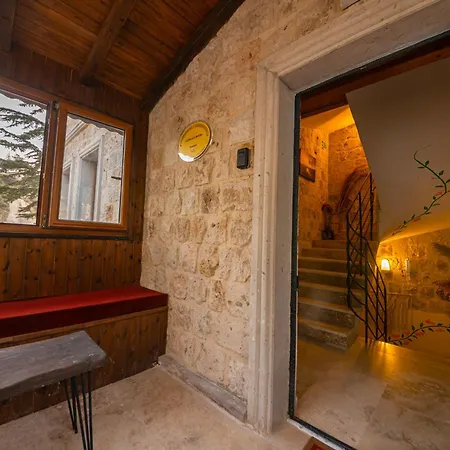 Cappalace Stone House *